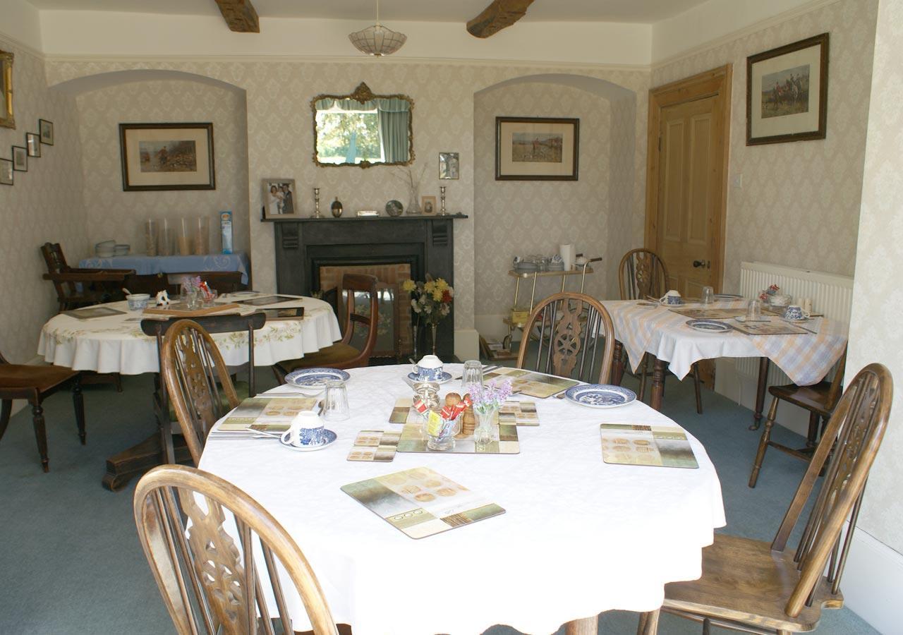Haselor Farm B & B 이브샘 외부 사진