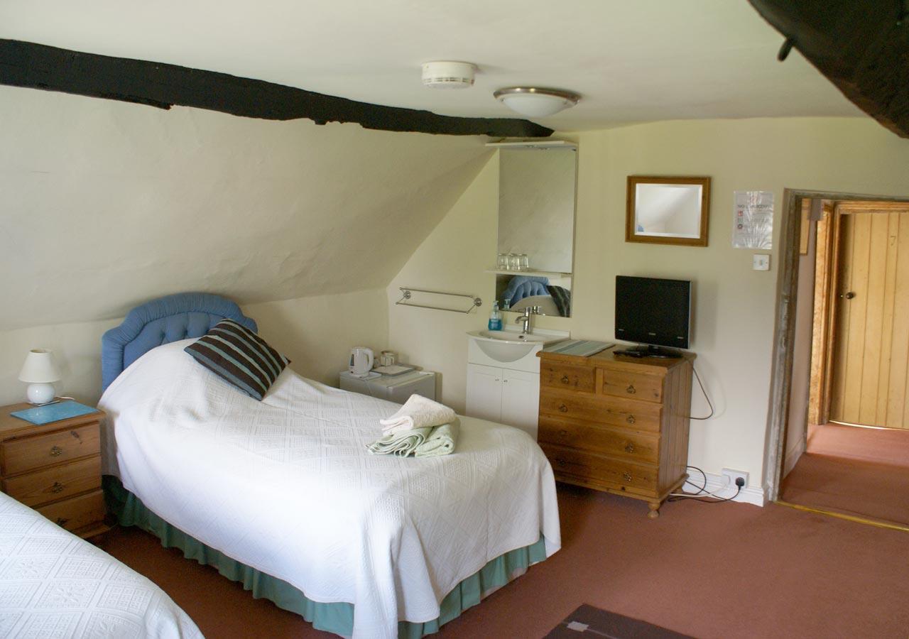 Haselor Farm B & B 이브샘 외부 사진